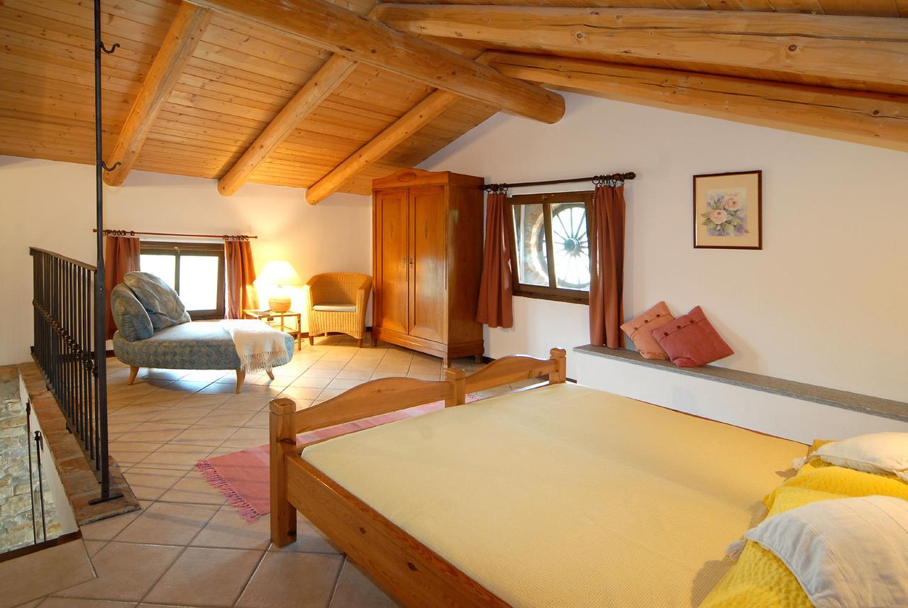 Agriturismo Sondrea シーニオ エクステリア 写真